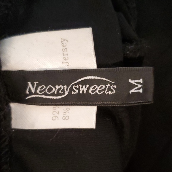 LIKE NEW Cotton Workout Leggings with Pink Detail - Picture 3 of 4